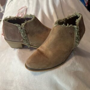Fringed Tan Ankle Boots